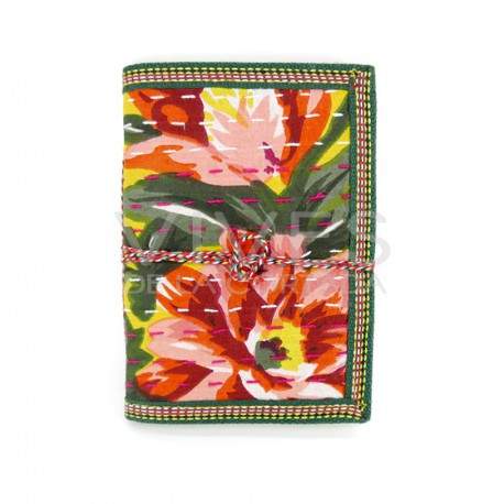 Bloco de notas pequeno em tecido