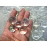 Petites boules de quartz transparent