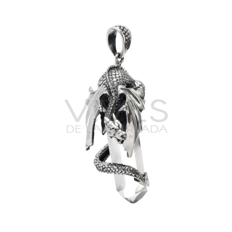 Ciondolo Drago Ali Chiuse in Punta di Quarzo in Argento Sterling 925