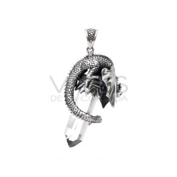 Ciondolo Drago Ali Chiuse in Punta di Quarzo in Argento Sterling 925