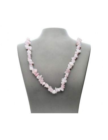 Collana con chip di quarzo rosa.