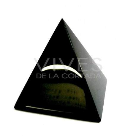Pequena pirâmide de obsidiana