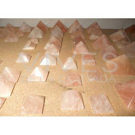 Pirâmides polidas de Quartzo Rosa. Qualidade A.