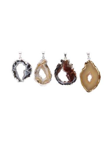 Pendentif en agate cristallisée...