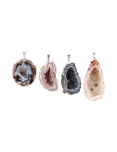 Agate Geodin Pendant in Silver Plating