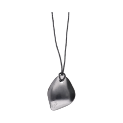 Ciondolo di shungite levigata