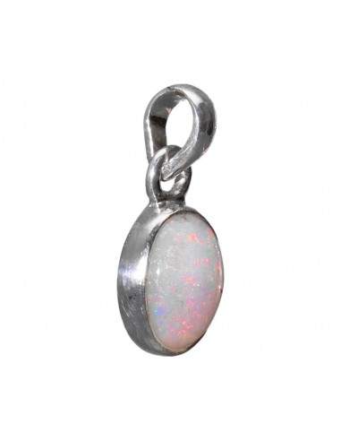 Petit pendentif opale ovale en argent...