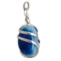 Pingente de ágata azul tingido com espiral em banho de prata