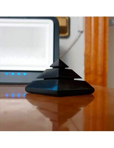 Pirámide de Shungit Sakkara 5x5cm