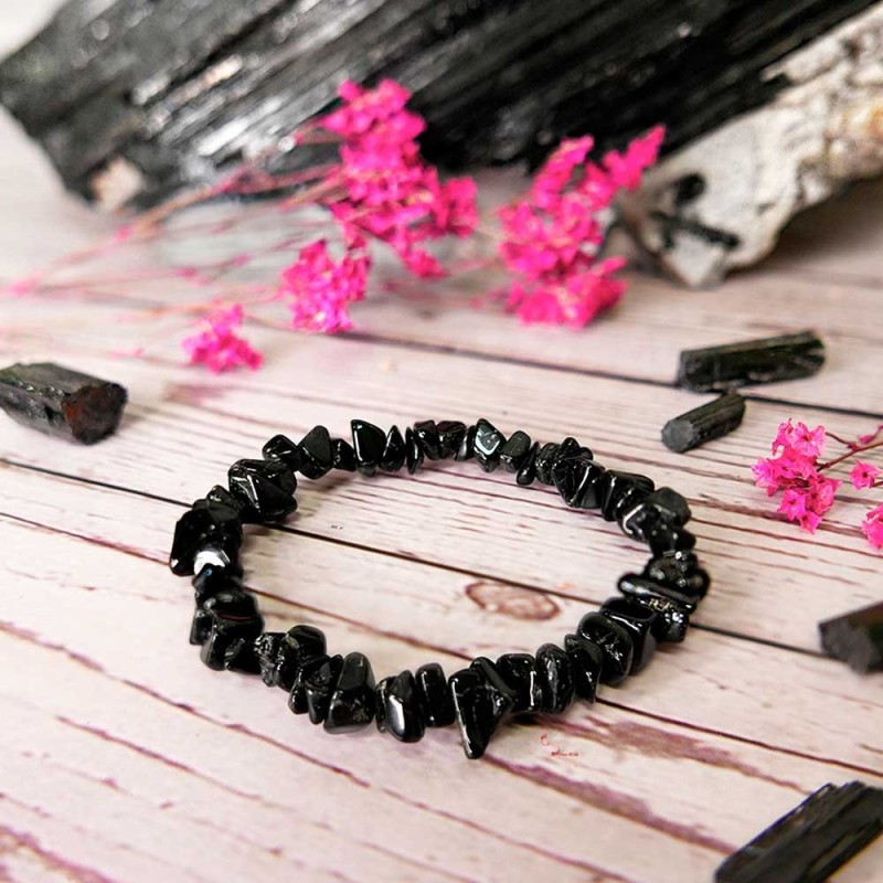 Bracciale con chips di tormalina nera