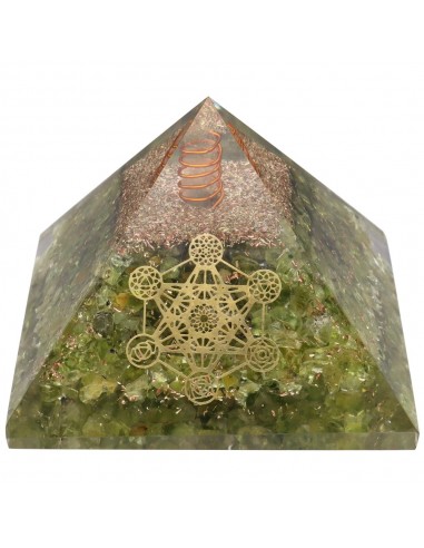Piramide in resina con peridoto e...