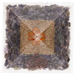 Piramide Orgonite in Iolite in Resina con Spirale 7x7cm