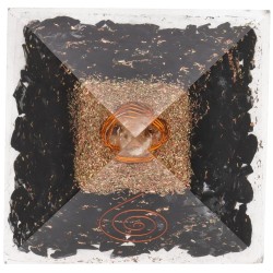 Piramide Orgonite in Shungite in Resina con Spirale 7x7cm