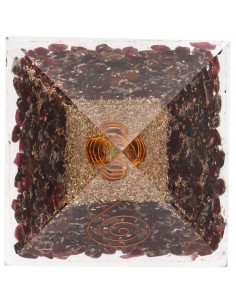 Pyramide en résine grenat... 2