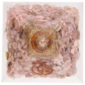Pyramide d'opale rose en résine avec spirale 5x5cm
