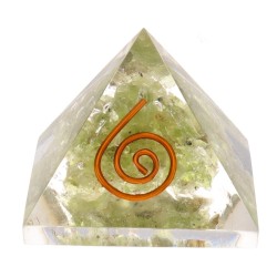 Piramide di Peridoto in Resina con Spirale 3x3cm /_\n