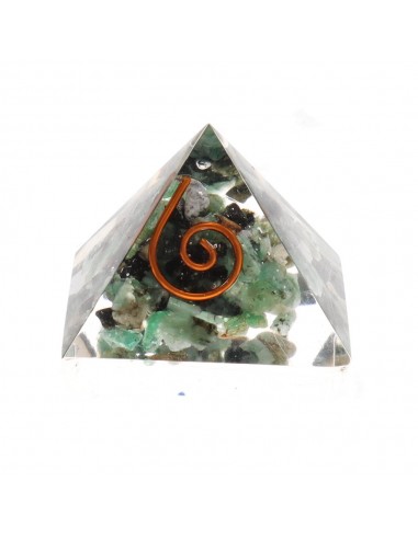 Piramide di Orgonite con Smeraldo in...