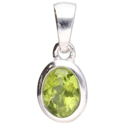 Pendentif en argent 925 avec péridot facetté