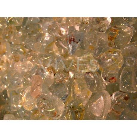 Rodado de topacio azul, pieza entre 6 y 10 gramos. 