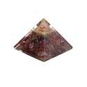 Pirâmide de Orgonite Rubi em Resina com Espiral 5x5cm
