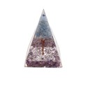 Pyramide en résine d'améthyste et d'orgonite avec arbre d'aigue-marine