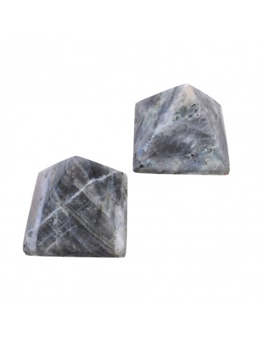 Piramidi di labradorite.