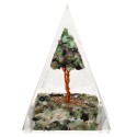 Pirâmide de Orogonite Esmeralda em Resina com Árvore 4x4cm