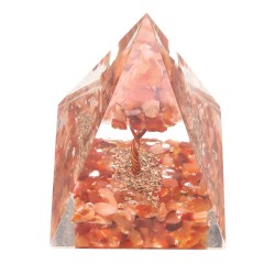 Pyramide de cornaline et d'orgonite en résine avec arbre 4x4cm