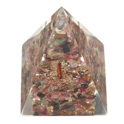 Pyramide Orogonite Tourmaline en résine avec arbre 4x4cm