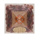 Pyramide en résine rubis orgonite avec fleur de vie 7x7cm