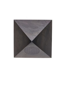Pirâmide de shungite polida... 2