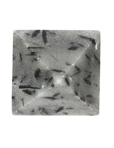 Pyramide de Quartz avec Tumaline Verte