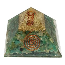Piramide Orgonita in Giada Verde in Resina con Spirale 7x7cm