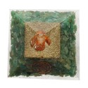 Pirámide de Jade Verde en Resina con Espiral 7x7