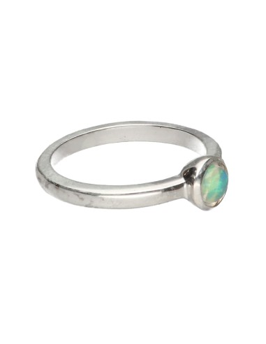 Anello cerchio con piccolo opale in...