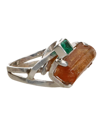 Anillo de Imperial Topaz with Emerald...