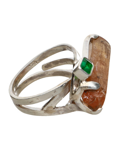 Anillo de Imperial Topaz with Emerald...