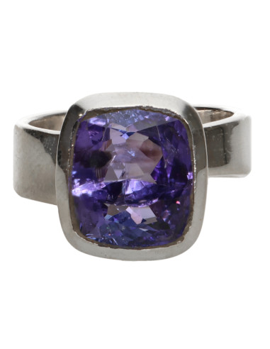 Anillo de Tanzanite in Sterling...