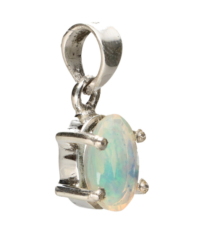 Pendentif en argent 925 avec opale à facettes