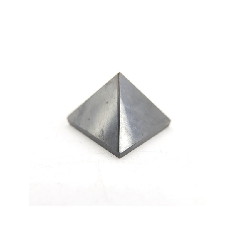 Pirámide de Shungit Pequeña Pulida 2,5x2,5cm