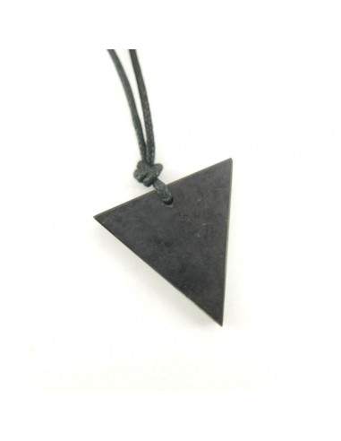 Pendentif du triangle féminin de Shungit