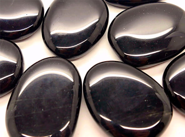 Obsidiana Negra - 2 (Roca volcánica)